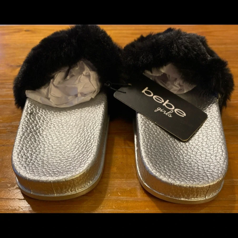 NWT Girl’s Black Faux Fur Silver Rhinestone BeBe Nonskid Slides Shoes 2/3 Large